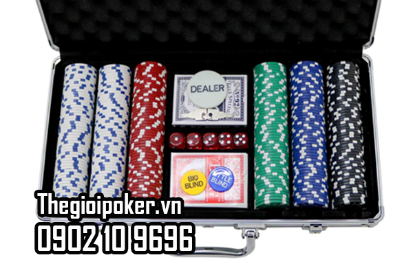 Phỉnh poker Basic gồm 5 màu