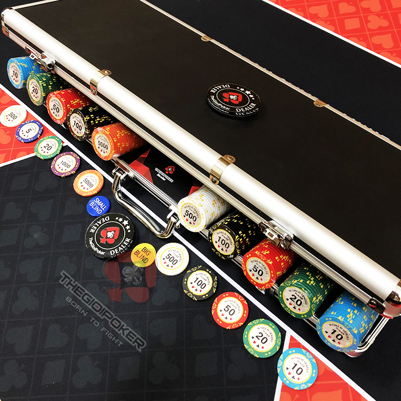Bộ Phỉnh Poker được đựng trong vali da cao cấp