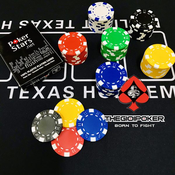 Phỉnh Poker Striped Dice là loại chip poker không số và người chơi sẽ quy định theo màu sắc chip
