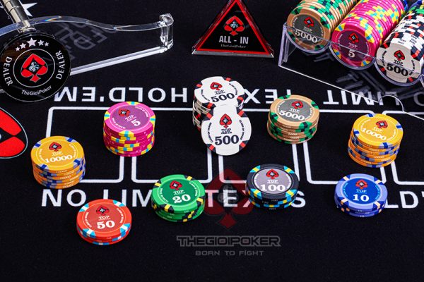 Chip poker Clash Of Titan được thiết kế tỉ mỉ, tinh tế và có độ hoàn thiện rất cao