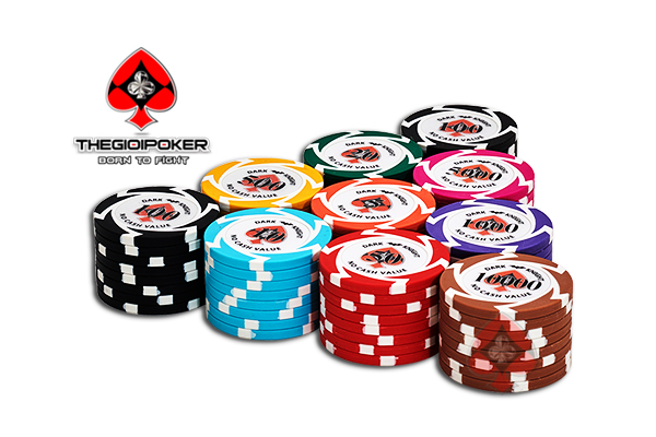 Chip poker Dark Night được thiết kế đầy đủ mệnh giá từ 5 đến 10000