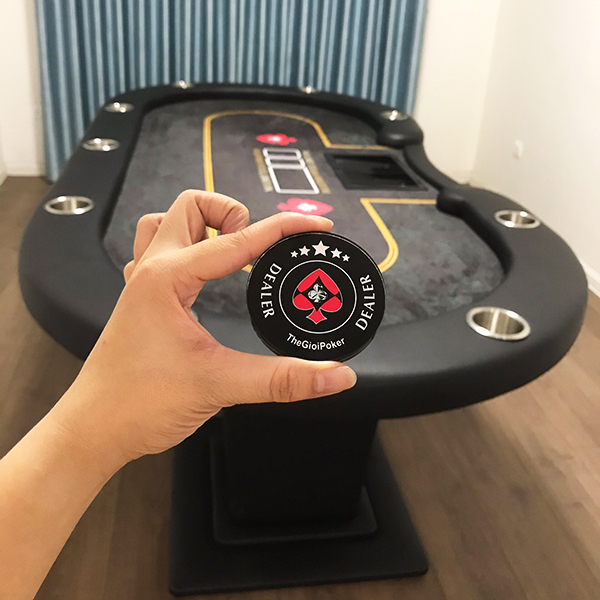 Bàn Poker chuyên nghiệp Texas được thiết kế dành cho 10 người chơi