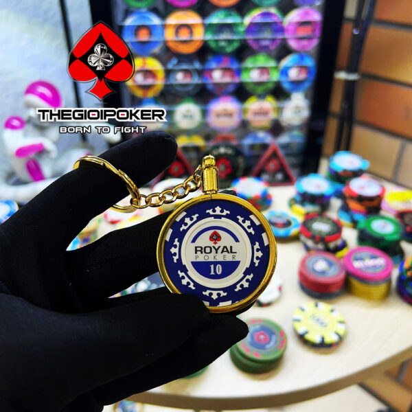 Moc-khoa-chip-poker-Royal