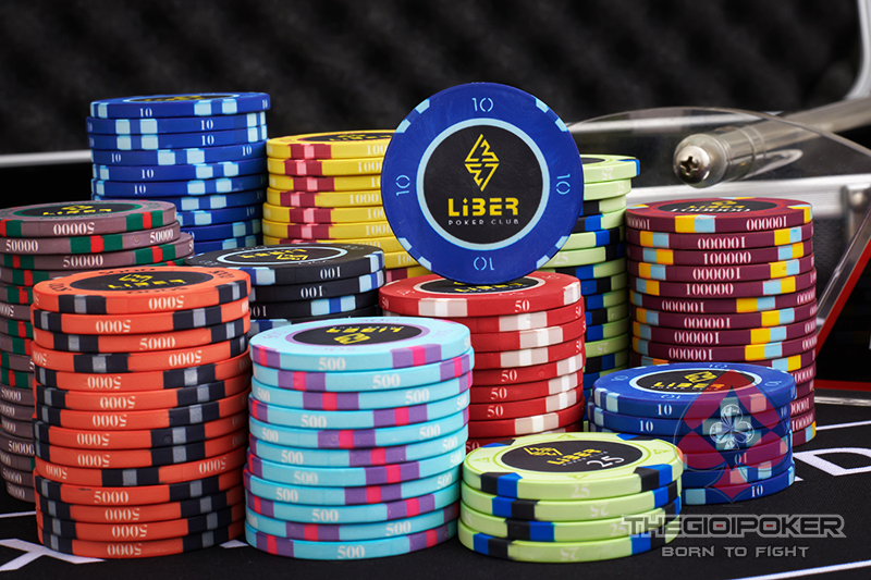 Chip Poker có các mệnh giá từ 10 đến 100k giúp khách hàng có nhiều sự lựa chọn