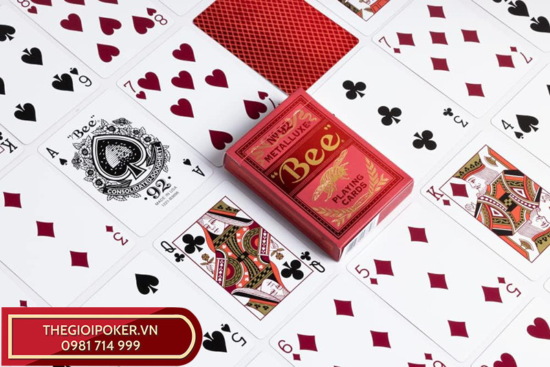 Bài có thể dùng để chơi poker, black jack,...