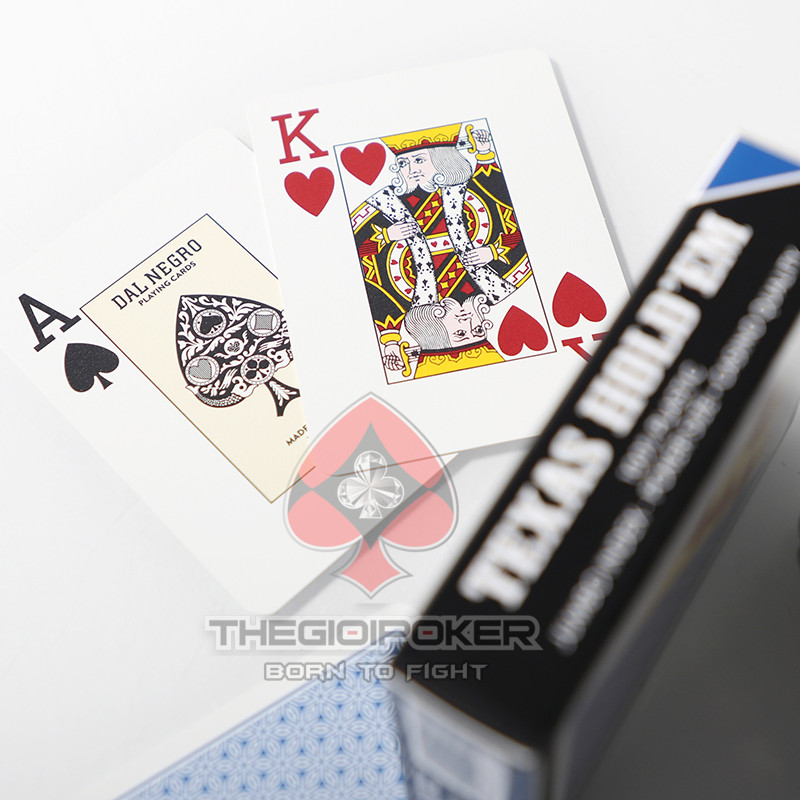 Bài poker Texas Hold'em được thiết kế kiểu Jumbo Index rất dễ nhìn