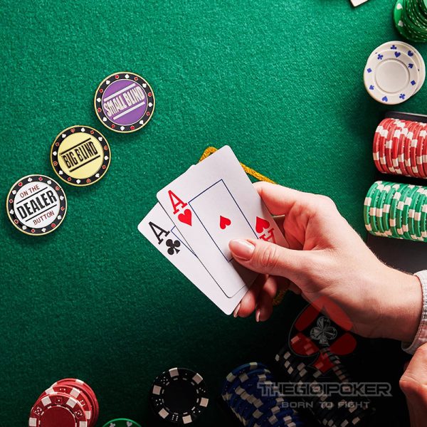 xu-dan-bai-poker-card-guard-2