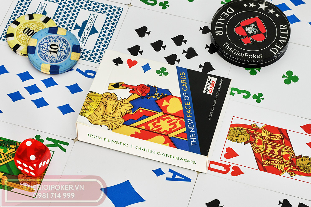 Mỗi bộ bài poker Hustler đều được đựng trọng hộp giấy cứng với thiết kế sang trọng