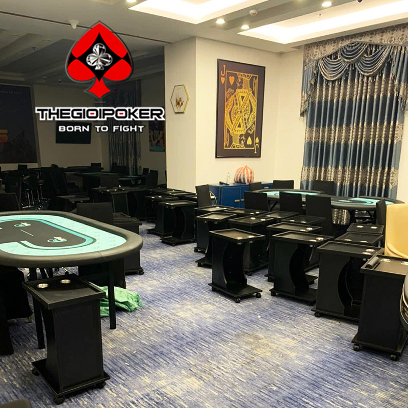 Xe đẩy đồ ăn uống nhanh được bàn giao cho poker club tại Đà Nẵng