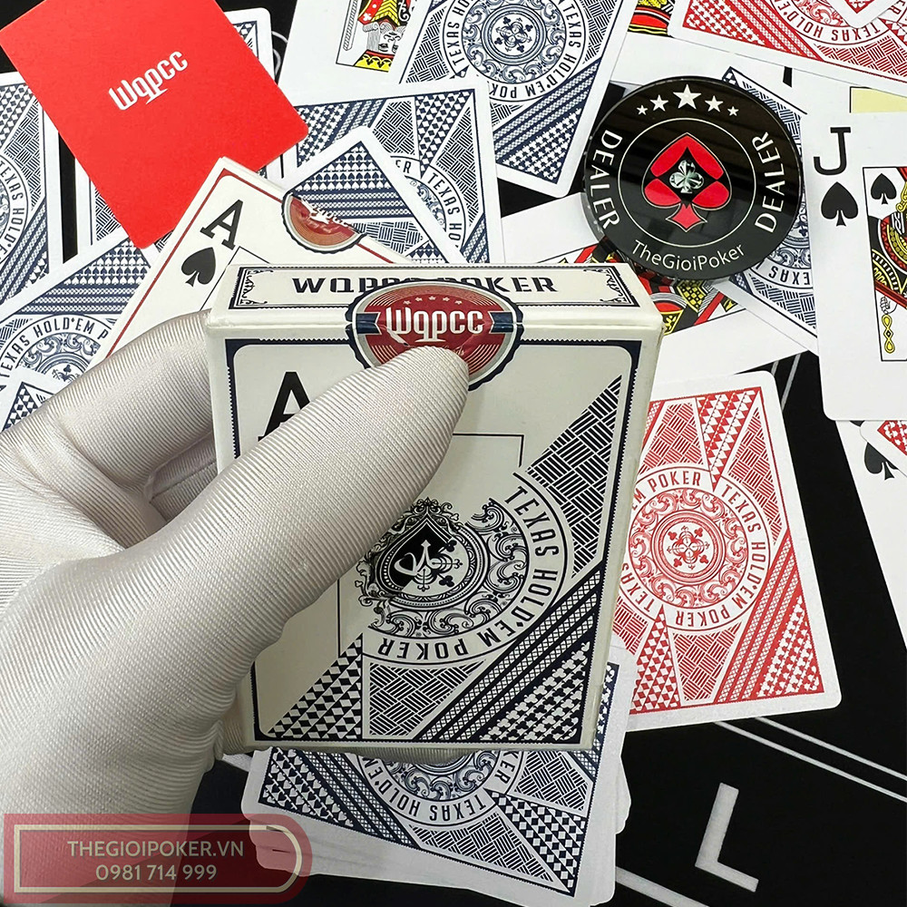 Bài poker chính hãng có tem nhà sản xuất