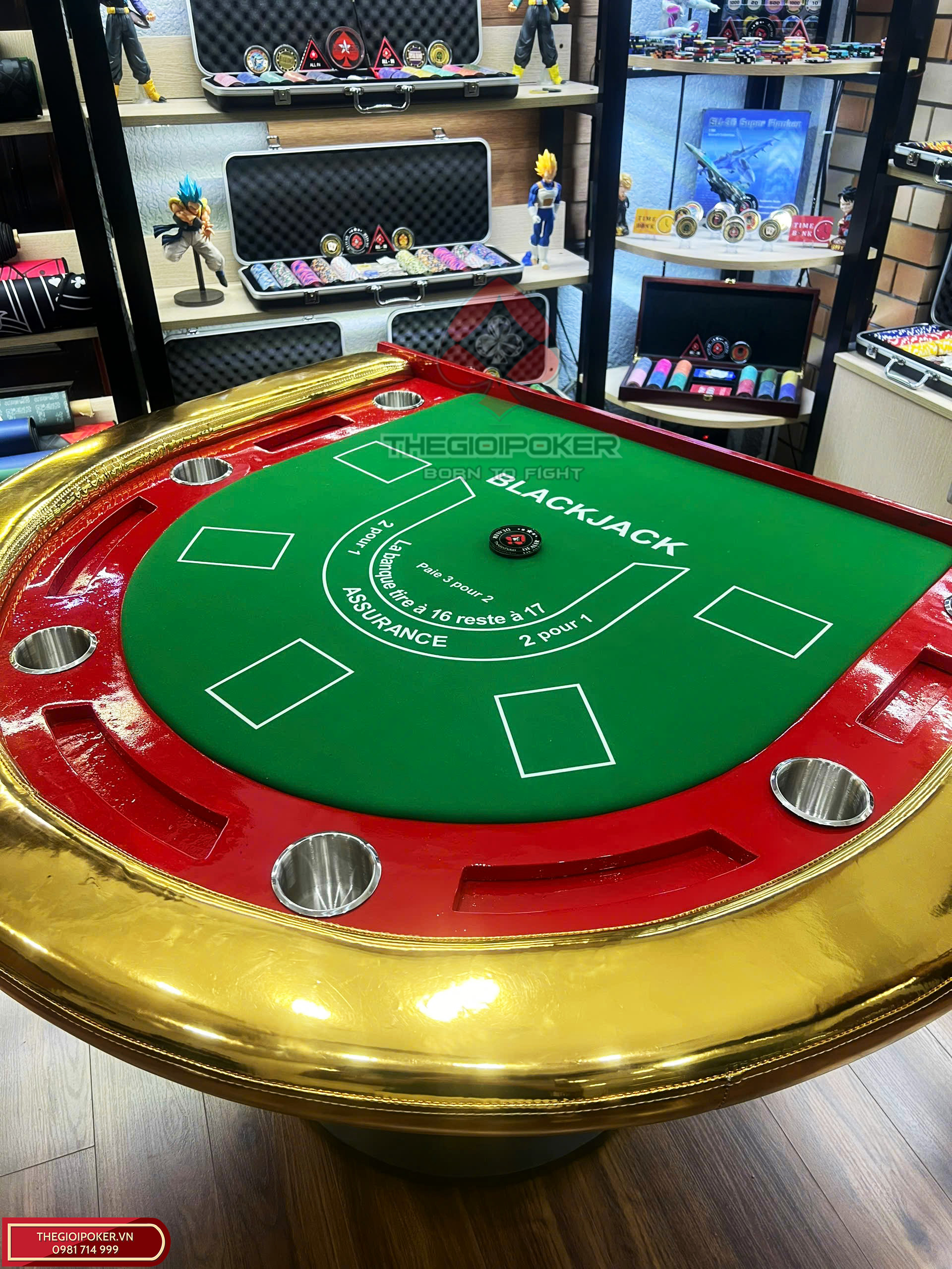Bàn BlackJack sẽ là điểm nhấn thu hút khách hàng tới checkin nhiều hơn