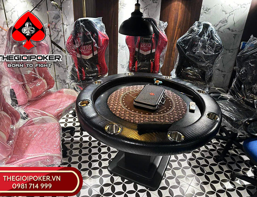Bàn Poker tròn được thiết kế theo phong cách cá nhân hoá cho gia chủ tại Hà Nội