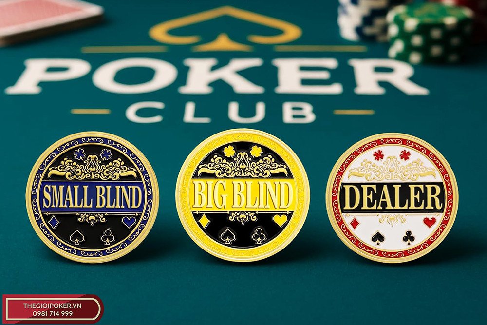 Bộ Ba Phụ Kiện Poker gồm nút Dealer, big và small blind