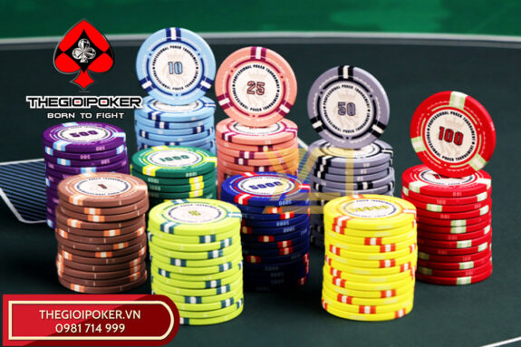 Chip Poker Crown Ceramic cao cấp với thiết kế sang trọng và nổi bật